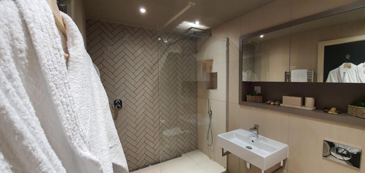 יורק Luxury One Bedroom Apartment Within The City Walls מראה חיצוני תמונה